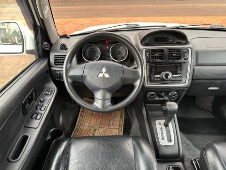 MITSUBISHI Pajero TR4 2.0 16V 4P FLEX AUTOMÁTICO, Foto 8 MITSUBISHI Pajero TR4 2.0 16V 4P FLEX AUTOMÁTICO, Foto 8