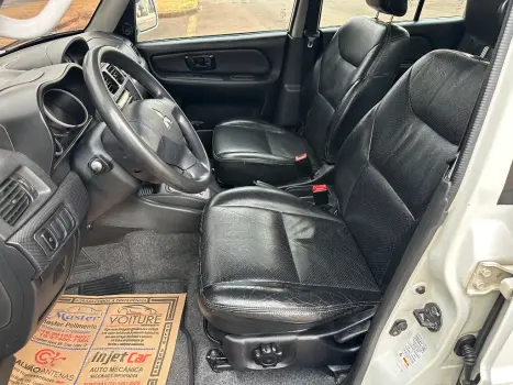 MITSUBISHI Pajero TR4 2.0 16V 4P FLEX AUTOMÁTICO, Foto 11 MITSUBISHI Pajero TR4 2.0 16V 4P FLEX AUTOMÁTICO, Foto 11