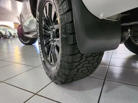 MITSUBISHI Triton 2.4 KATANA BITURBO DIESEL CABINE DUPLA 4X4 AUTOMTICO, Foto 16