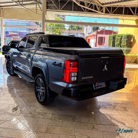 MITSUBISHI Triton 2.4 KATANA SR80 HPE BITURBO DIESEL CABINE DUPLA 4X4 AUTOMTICO, Foto 2