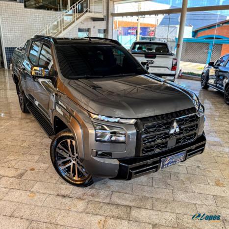 MITSUBISHI Triton 2.4 KATANA SR80 HPE BITURBO DIESEL CABINE DUPLA 4X4 AUTOMTICO, Foto 3