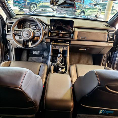 MITSUBISHI Triton 2.4 KATANA SR80 HPE BITURBO DIESEL CABINE DUPLA 4X4 AUTOMTICO, Foto 14