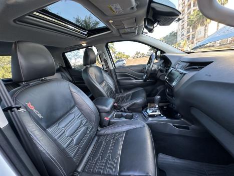 NISSAN Frontier 2.3 16V PRO4X CABINE DUPLA 4X4 BI-TURBO DIESEL AUTOMTICO, Foto 10