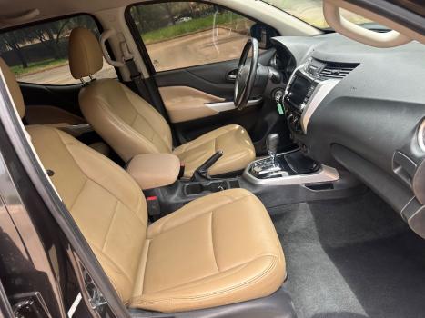 NISSAN Frontier 2.3 ATTACK CABINE DUPLA 4X4 BI-TURBO DIESEL AUTOMTICO, Foto 8