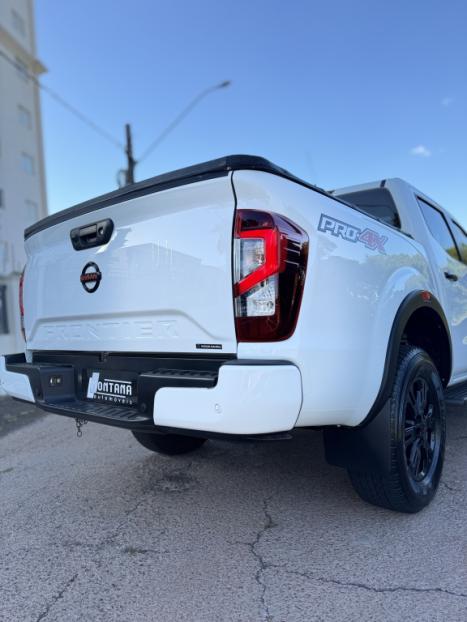 NISSAN Frontier 2.3 16V PRO4X CABINE DUPLA 4X4 BI-TURBO DIESEL AUTOMTICO, Foto 8