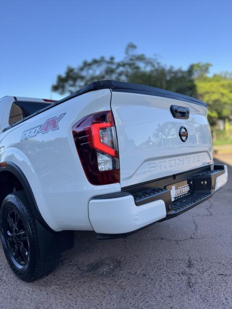 NISSAN Frontier 2.3 16V PRO4X CABINE DUPLA 4X4 BI-TURBO DIESEL AUTOMTICO, Foto 9