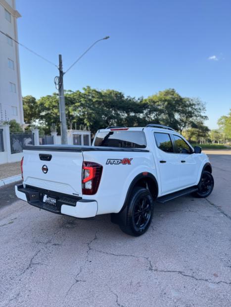 NISSAN Frontier 2.3 16V PRO4X CABINE DUPLA 4X4 BI-TURBO DIESEL AUTOMTICO, Foto 10