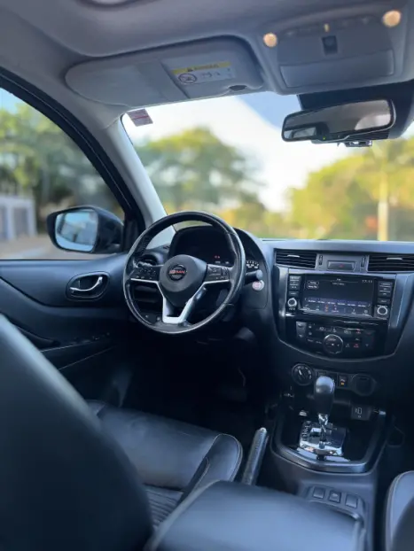 NISSAN Frontier 2.3 16V PRO4X CABINE DUPLA 4X4 BI-TURBO DIESEL AUTOMTICO, Foto 13