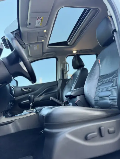 NISSAN Frontier 2.3 16V PRO4X CABINE DUPLA 4X4 BI-TURBO DIESEL AUTOMTICO, Foto 14