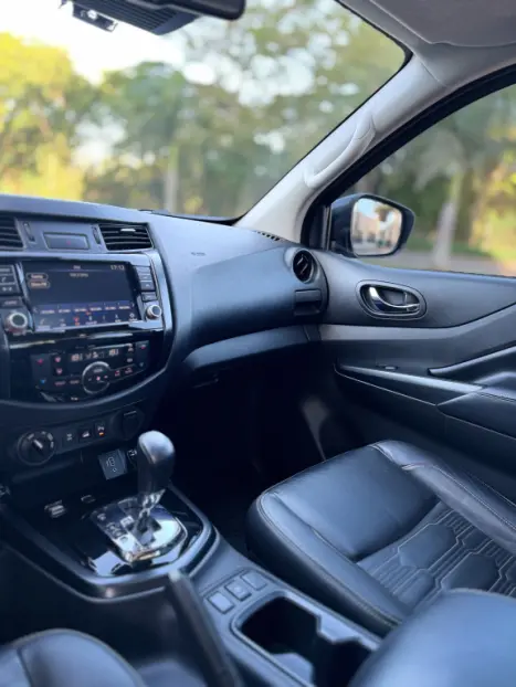 NISSAN Frontier 2.3 16V PRO4X CABINE DUPLA 4X4 BI-TURBO DIESEL AUTOMTICO, Foto 15