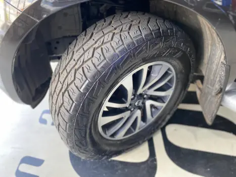 NISSAN Frontier 2.3 16V XE 4X4 CABINE DUPLA BI-TURBO DIESEL AUTOMTICO, Foto 15