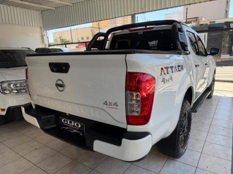 NISSAN Frontier 2.3 ATTACK CABINE DUPLA 4X4 BI-TURBO DIESEL AUTOM�TICO, Foto 3