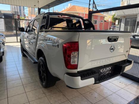NISSAN Frontier 2.3 ATTACK CABINE DUPLA 4X4 BI-TURBO DIESEL AUTOM�TICO, Foto 4