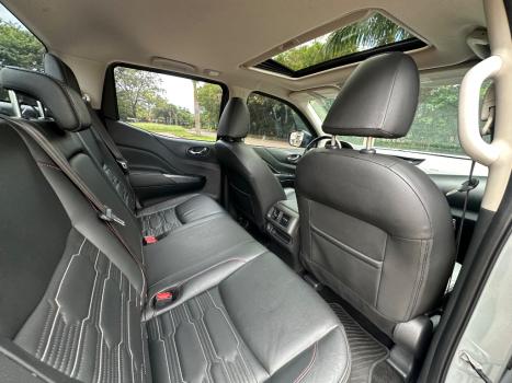 NISSAN Frontier 2.3 16V PRO4X CABINE DUPLA 4X4 BI-TURBO DIESEL AUTOM�TICO, Foto 7