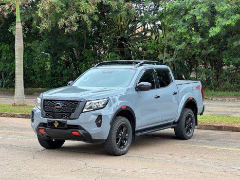NISSAN Frontier 2.3 16V PRO4X CABINE DUPLA 4X4 BI-TURBO DIESEL AUTOM�TICO, Foto 3