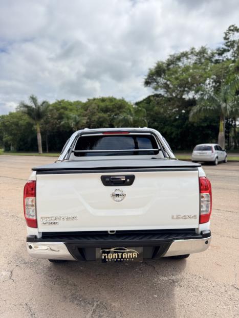 NISSAN Frontier 2.3 16V LE 4X4 CABINE DUPLA BI-TURBO DIESEL AUTOM�TICO, Foto 8