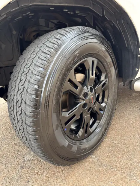 NISSAN Frontier 2.3 16V LE 4X4 CABINE DUPLA BI-TURBO DIESEL AUTOM�TICO, Foto 21