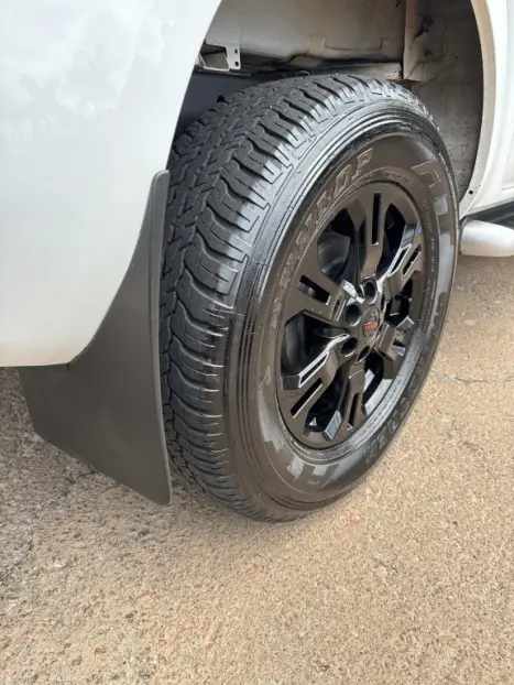 NISSAN Frontier 2.3 16V LE 4X4 CABINE DUPLA BI-TURBO DIESEL AUTOM�TICO, Foto 22