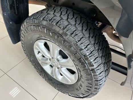 NISSAN Frontier 2.3 16V XE 4X4 CABINE DUPLA BI-TURBO DIESEL AUTOM�TICO, Foto 10