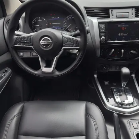 NISSAN Frontier 2.3 ATTACK CABINE DUPLA 4X4 BI-TURBO DIESEL AUTOM�TICO, Foto 9