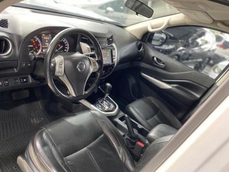 NISSAN Frontier 2.3 16V XE 4X4 CABINE DUPLA BI-TURBO DIESEL AUTOM�TICO, Foto 11