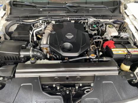 NISSAN Frontier 2.3 16V XE 4X4 CABINE DUPLA BI-TURBO DIESEL AUTOM�TICO, Foto 16