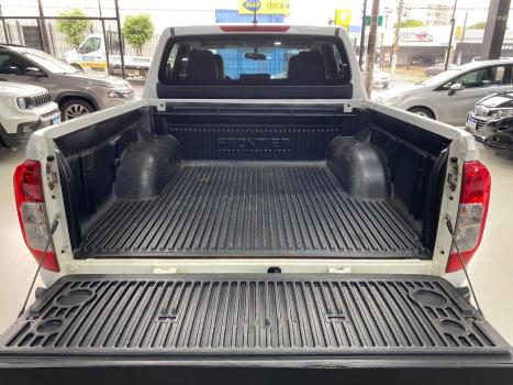 NISSAN Frontier 2.3 16V XE 4X4 CABINE DUPLA BI-TURBO DIESEL AUTOM�TICO, Foto 17