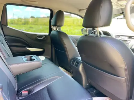 NISSAN Frontier 2.3 ATTACK CABINE DUPLA 4X4 BI-TURBO DIESEL AUTOM�TICO, Foto 12
