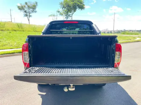 NISSAN Frontier 2.3 ATTACK CABINE DUPLA 4X4 BI-TURBO DIESEL AUTOM�TICO, Foto 14