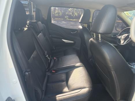 NISSAN Frontier 2.3 16V XE 4X4 CABINE DUPLA BI-TURBO DIESEL AUTOM�TICO, Foto 3