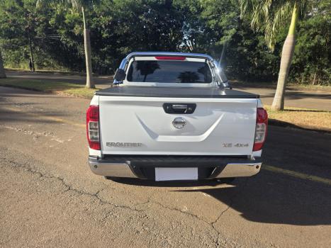 NISSAN Frontier 2.3 16V XE 4X4 CABINE DUPLA BI-TURBO DIESEL AUTOM�TICO, Foto 8
