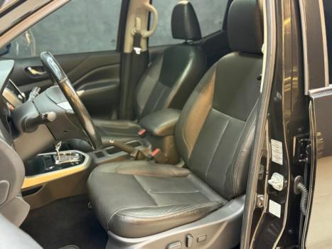NISSAN Frontier 2.3 16V LE 4X4 CABINE DUPLA BI-TURBO DIESEL AUTOM�TICO, Foto 12