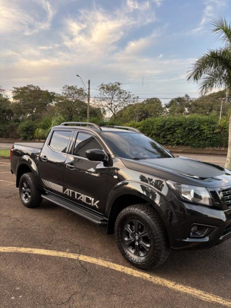 NISSAN Frontier 2.3 ATTACK CABINE DUPLA 4X4 BI-TURBO DIESEL AUTOM�TICO, Foto 2