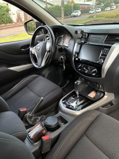 NISSAN Frontier 2.3 ATTACK CABINE DUPLA 4X4 BI-TURBO DIESEL AUTOM�TICO, Foto 5