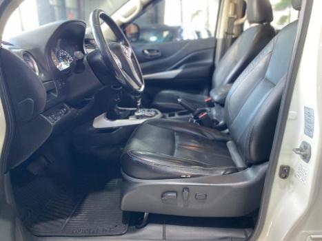 NISSAN Frontier 2.3 16V XE 4X4 CABINE DUPLA BI-TURBO DIESEL AUTOM�TICO, Foto 15