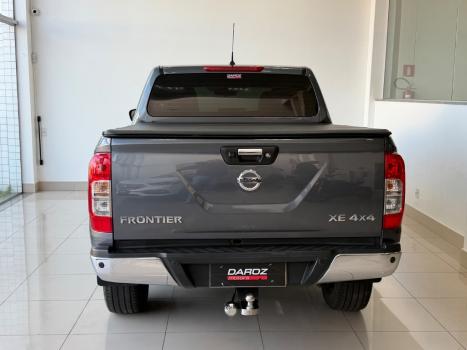 NISSAN Frontier 2.3 16V XE 4X4 CABINE DUPLA BI-TURBO DIESEL AUTOM�TICO, Foto 5
