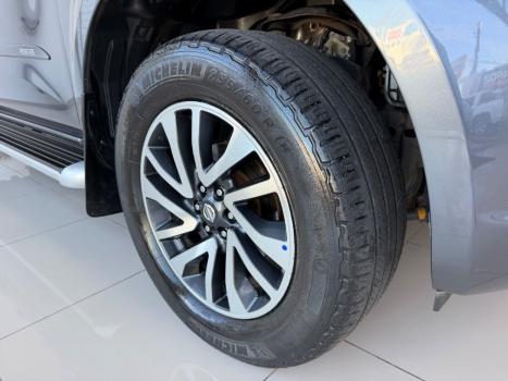 NISSAN Frontier 2.3 16V XE 4X4 CABINE DUPLA BI-TURBO DIESEL AUTOM�TICO, Foto 8