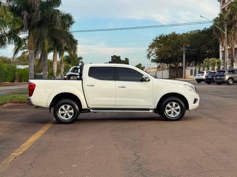 NISSAN Frontier 2.3 16V XE 4X4 CABINE DUPLA BI-TURBO DIESEL AUTOM�TICO, Foto 3