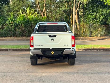 NISSAN Frontier 2.3 16V XE 4X4 CABINE DUPLA BI-TURBO DIESEL AUTOM�TICO, Foto 5