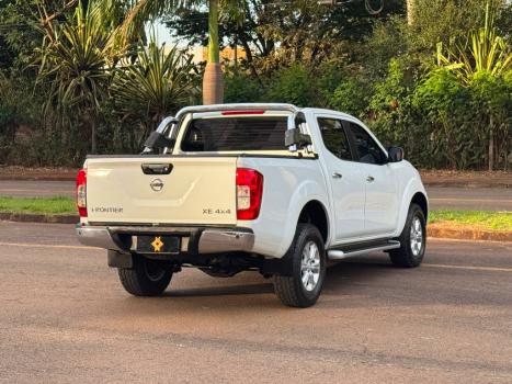 NISSAN Frontier 2.3 16V XE 4X4 CABINE DUPLA BI-TURBO DIESEL AUTOM�TICO, Foto 6