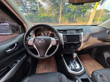 NISSAN Frontier 2.3 16V XE 4X4 CABINE DUPLA BI-TURBO DIESEL AUTOM�TICO, Foto 10