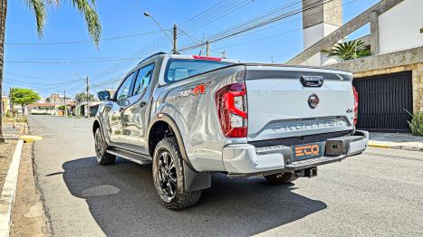 NISSAN Frontier 2.3 16V PRO4X CABINE DUPLA 4X4 BI-TURBO DIESEL AUTOMÁTICO, Foto 5