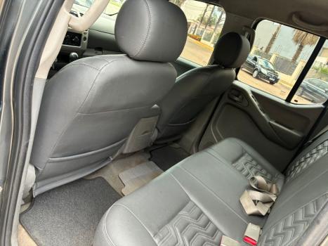 NISSAN Frontier 2.5 SEL 4X4 TURBO DIESEL CABINE DUPLA, Foto 7