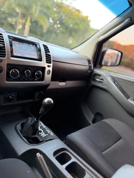 NISSAN Frontier 2.5 S 4X4 TURBO DIESEL CABINE DUPLA, Foto 17