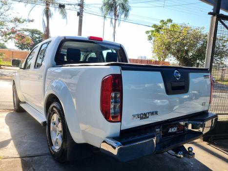 NISSAN Frontier 2.5 XE TURBO DIESEL CABINE DUPLA, Foto 4