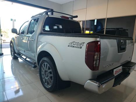 NISSAN Frontier 2.5 SL 4X4 TURBO DIESEL CABINE DUPLA AUTOM�TICO, Foto 8