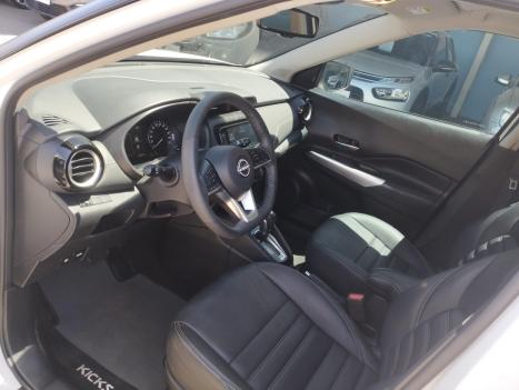 NISSAN Kicks 1.6 16V 4P FLEXSTART EXCLUSIVE XTRONIC AUTOMÁTICO CVT, Foto 8 NISSAN Kicks 1.6 16V 4P FLEXSTART EXCLUSIVE XTRONIC AUTOMÁTICO CVT, Foto 8