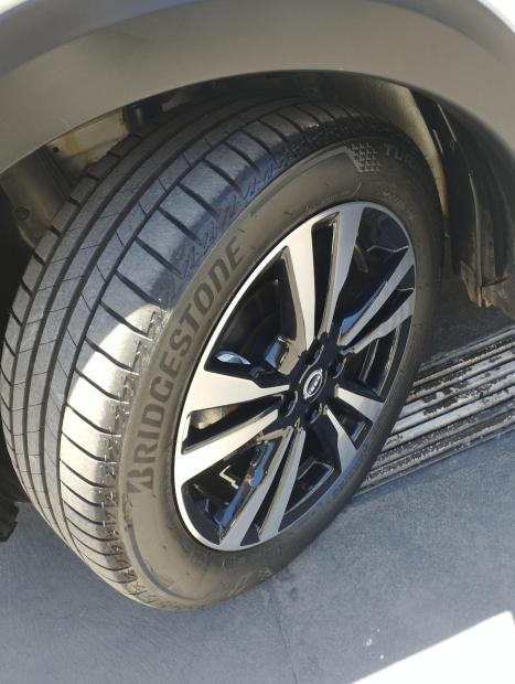 NISSAN Kicks 1.6 16V 4P FLEXSTART EXCLUSIVE XTRONIC AUTOMÁTICO CVT, Foto 9 NISSAN Kicks 1.6 16V 4P FLEXSTART EXCLUSIVE XTRONIC AUTOMÁTICO CVT, Foto 9