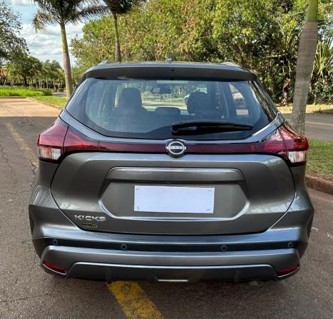 NISSAN Kicks 1.6 16V 4P FLEXSTART EXCLUSIVE XTRONIC AUTOM�TICO CVT, Foto 6