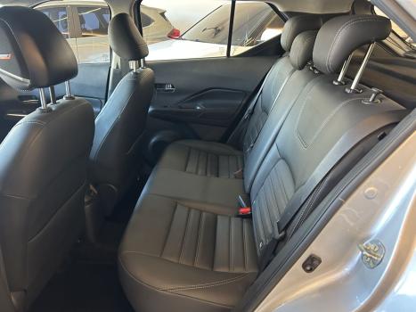 NISSAN Kicks 1.6 16V 4P FLEXSTART EXCLUSIVE XTRONIC AUTOM�TICO CVT, Foto 9